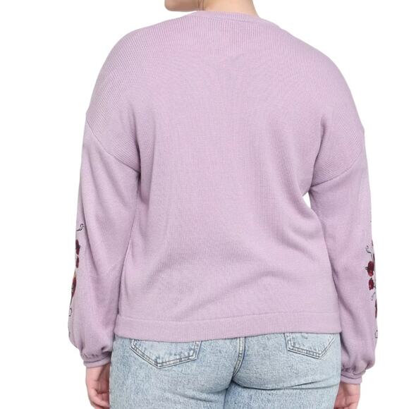 Disney The Nightmare Before Christmas Jack & Sally Sweater Size M NWT - Picture 4 of 8